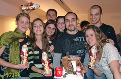 Architektur- und Design-Studierende gewinnen mit ihrem futuristischen Lebkuchenhaus