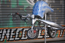 Dieser superhei&szlig;e Akkuschrauber-Schlitten, der schon einmal erfolgreich bei einem Akkuschraube