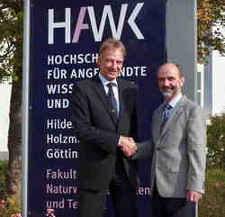 Ansicht auf die Herren Roland Marx und Prof. Dr. Karl-Josef Schalz von der Fak. N G&ouml;ttingen