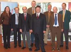 V. l. n. r.: Dr. Andretta, Michael M&uuml;ller, Dekan Prof. Dr. Harteisen, Studiendekan Prof. Dr. Ho