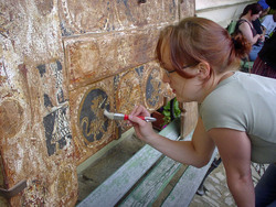 Restaurierung mittelalterlicher Holztruhen