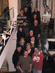 Die Redek&uuml;nstler mit ihrem Professor Dr. Axel St&ouml;dter im AcKU-Caf&eacute;