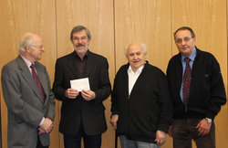 &Uuml;bergabe der Spende an die Fakult&auml;t Bauen und Erhalten