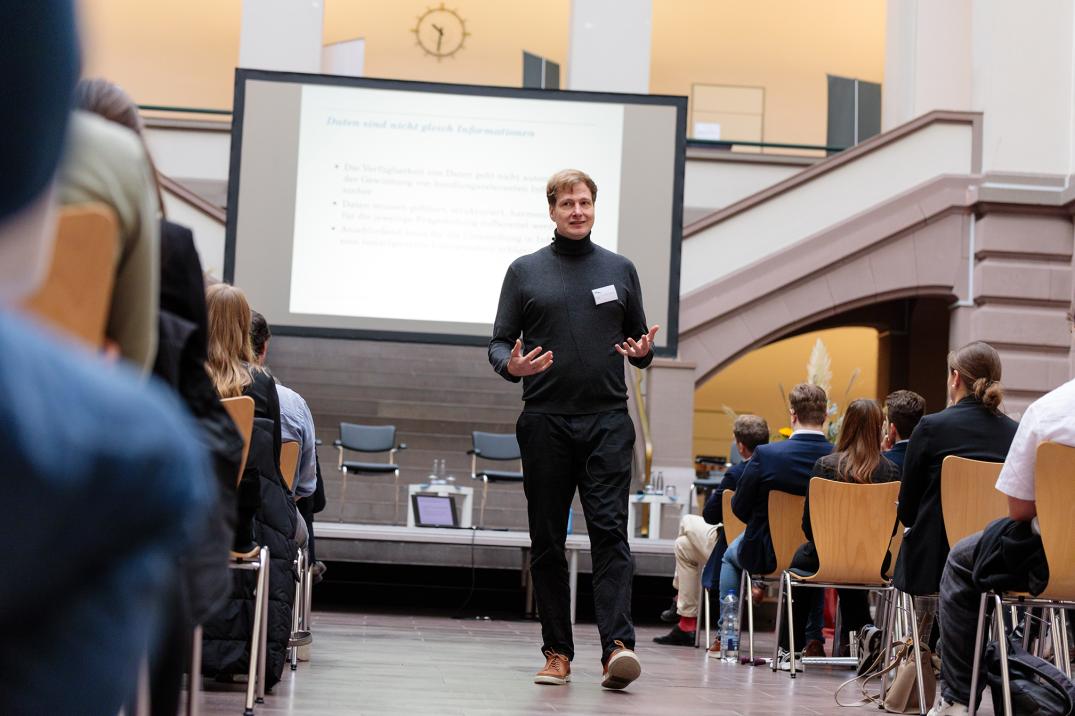 Practice meets Campus - Keynote_Schlueter